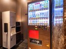 1階に自動販売機を設置しています。(有料)
