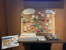 大人気の折り紙コーナー。作った作品をボードに貼って、旅の思い出を形に残してみませんか?