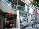 ■1F AVIREX■当ホテル正面玄関横にあります♪