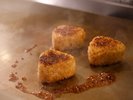 BREAKFAST BUFFET|鉄板焼きおにぎり(日替わりでご提供)