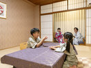 *【過ごし方】お部屋では思い思いの過ごし方を
