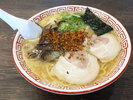【熊本ラーメン】揚げニンニクとマー油が特徴の熊本ラーメン(写真提供:熊本県観光連盟)