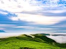 【阿蘇の雲海】秋に見れる阿蘇の絶景の一つ。写真提供:熊本県観光連盟