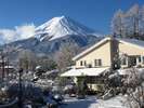 Ⅾ棟と冬の富士山!その佇まい‼
