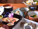 *夕食/地のものを活かし手作りにこだわった料理です。