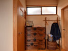 *【洋室】ダブル+シングル(トイレ付)/タンスやハンガー台などもご用意あります。