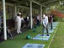 著名なレッスンプロによる社会人合宿指導の風景です(白河高原CC)