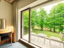 ツインルーム2階ゴルフ場側
