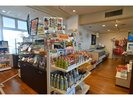 売店(地元の商品も多数揃えてございます)