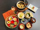 地元川島産の松茸を使用した松茸尽くし料理プラン。上質で香りの高い、川島産松茸をご堪能下さいませ。