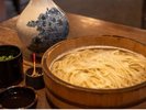・【周辺観光】本家わら家「たらいうどん」。当ホテルより徒歩にて18分、お車にて10分でございます。