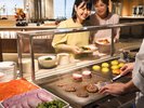 【プランタン】目の前で生まれる沖縄の味。焼きたて「58(ゴーヤ)バーガー」