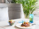 ラウンジ&バー