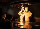 【鉄板焼 泉崎】鉄板の焼き音、香ばしい香り、炎が織りなす臨場感。