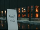 Lounge�b�J�t�F���o�[��u�b�N�����R�[�h���C�u�����̂��郉�E���W