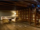Suite with Hanui�b���]�l�b�g���[��1F�͋�Ԃ��ґ�Ɏg�����\�t�@�_�C�j���O