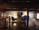 Suite with Aizome�b���̃_�C�i�~�b�N�ȗ���Ղ�2F�x�b�h���[���ɖ~�x�ߑ�����ʓW���������]�l�b�g���[��