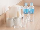 ペットボトルのお水は無料です。お一人様1本までご提供可能です。