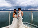 無料のレンンタルドレス・テラスで記念写真