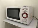電子レンジのご利用はベンダールームにご用意しております。