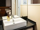 ���o�X���[���i�g���v�����[���j�� ���g���v���ȊO�̋q���́A���j�b�g�o�X�̂��p�ӂł��B