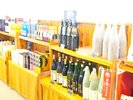 【売店】鹿児島のお土産やゴルフ用品、食料品・日用品なども多数取り揃えております。