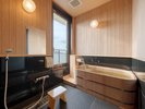 お部屋の檜風呂をリニューアル!プライベート空間で温泉をご堪能いただけます。