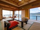 【夕凪の棟】角部屋に位置する「景観は当館随一」の和室特別室