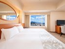 ジュニアスイートルーム〈お昼の景色・別府側〉