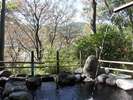 高台から望む信州の景色は、ほのぼのとした昔話のよう