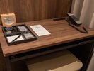 クイーンダブル デスク周り
