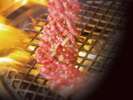 叙々苑 焼肉懐石ディナー・すだれ肩ロース炙り焼(イメージ)