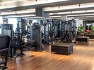 フィットネスルーム【ウエイトスタックエリア】宿泊者専用で24時間利用可能の無人フィットネスルームです。