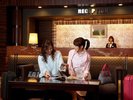 ロビーでほっと一息、ゆっくりおしゃべり