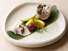 【夕食】旬の地元食材を使用した豪華和会席 季節のデザート盛 ※写真は一例です