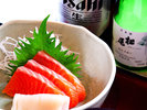 ・【夕食一例】少しずつ楽しめる和食膳はお酒との相性も抜群!舌も心も満たされます