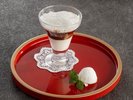 <8月のおすすめの一品>富士山の恵みの滑らかムースとカシス香るトロピカルフルーツのアスピック【旬恵】