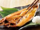 【朝食イメージ】外は香ばしく、中はふっくらとした新鮮な魚の干物