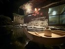 露天風呂にお酒を浮かべて.