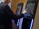 【館内施設】ロビー_セルフチェックイン機