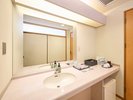 ・【和室8畳】トイレと洗面台付きで快適にお過ごしいただけます