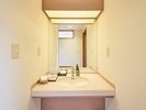 ・【和室10畳】トイレと洗面台付きで、快適にお過ごしいただけます