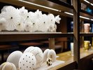 【ロビー】アクリル樹脂加工の上野「toumei(トウメイ)」の作品。