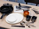 【スイート・ファミリー・トリプル】キッチン用品も完備しております。