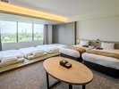 【デラックススイート 和洋室】3〜4名以上でご利用の場合は、布団をご用意いたします。