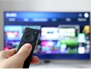大画面のスマートTVにご自身のモバイルを繋いで、お気に入りの動画や音楽を旅先でも楽しめます。