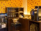 �y���E���W�z�R�[�q�[�A�g���A���C���ȂǊe��h�����N�����p�ӂ��Ă���܂�
