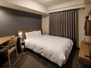 ■禁煙 ■ダブルルーム■広さ15.0〜15.6u■シモンズ社製マットレス(140×195cm) ■添寝1名まで可