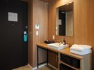 【禁煙】スタンダードツイン 洗面台とタオル