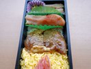 朝食・黒豚めんたい弁当 九州の名物が一度に味わえる、博多松栄軒の人気の駅弁